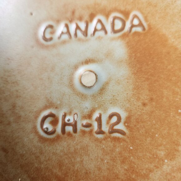 Vintage Canadian Pottery Stoneware Soup Tureen with Lid & Handles, 7" x 9" - Picture 9 of 11